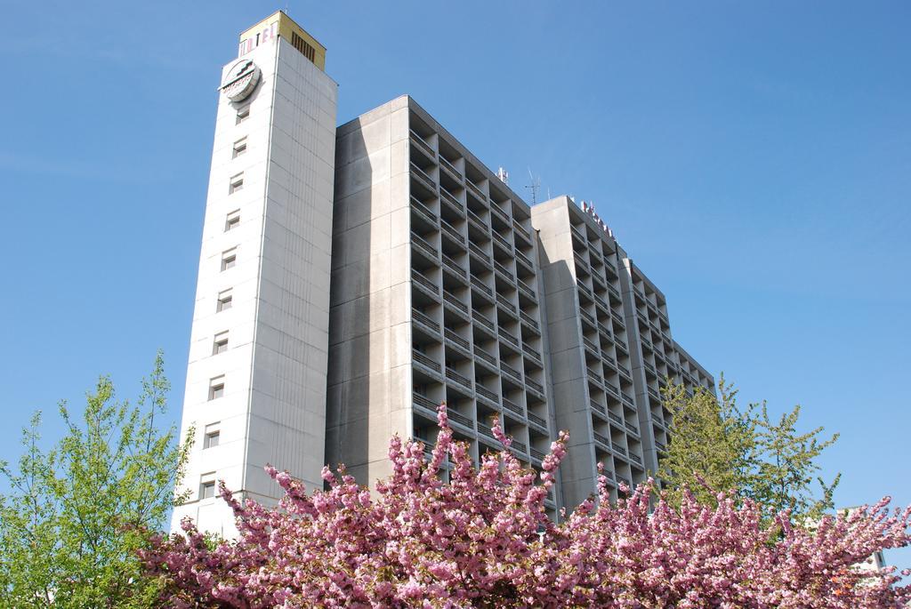 Intourist-Zakarpattia Hotel Úzhgorod Exterior foto